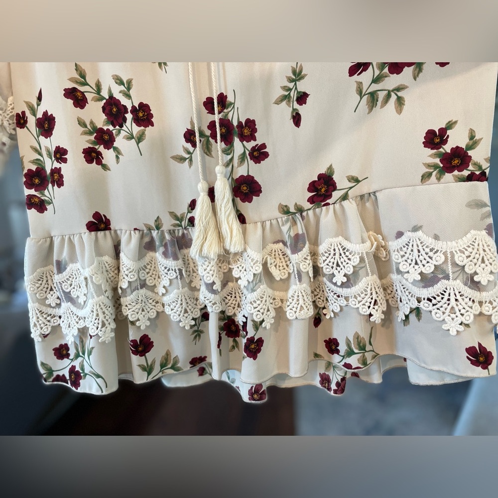 Orange Creek Medium Floral Blouse - Picture 5 of 7